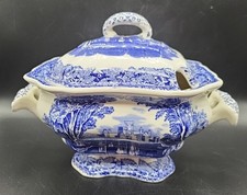 MASONS BLUE VISTA LIDDED SERVING BOWL, CIRCA 1940'S.