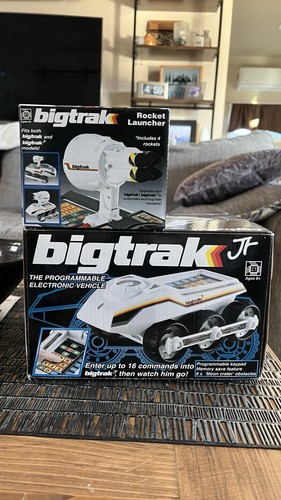 Bigtrak programmable - bigtrak, jr