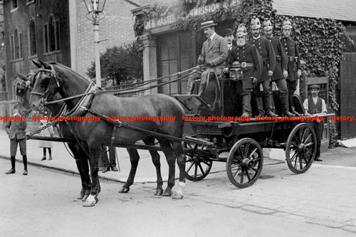 F014209 fire crew - fire, uckfield