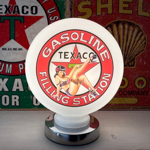 Texaco filling station pinup - station,