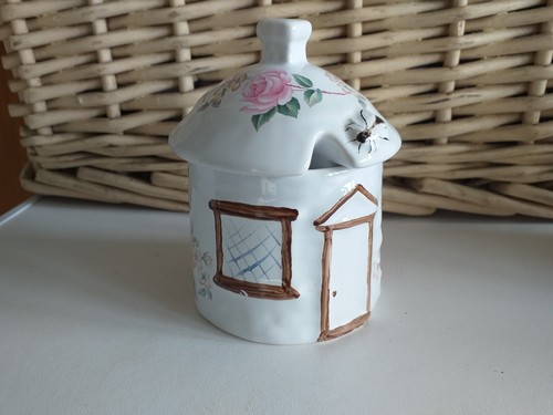 Pretty item ceramic - pretty, item...ceramic...honey