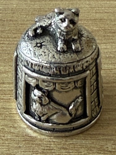 Williams english pewter - a, e