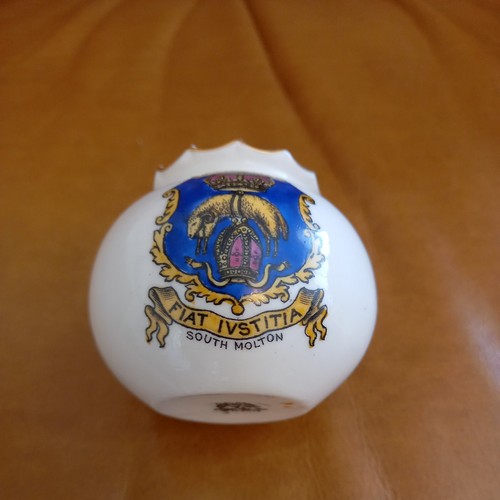 Goss crested china model - china,