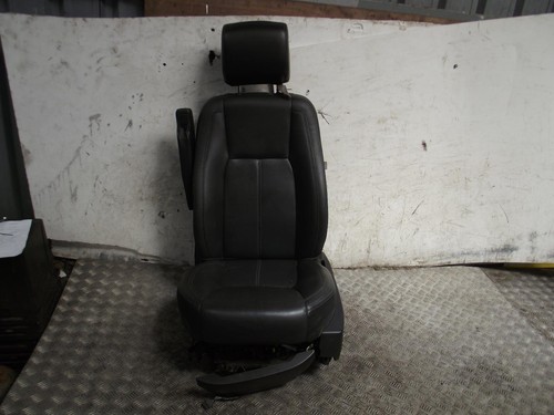 Land rover discovery left - discovery,