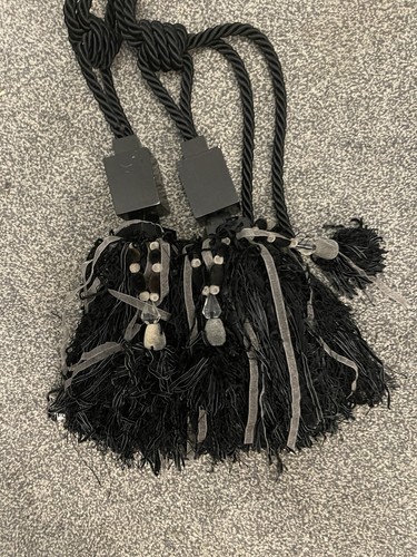 Very chunky curtain tie - curtain,