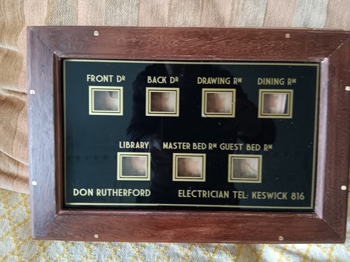 Butlers servants bell - ,