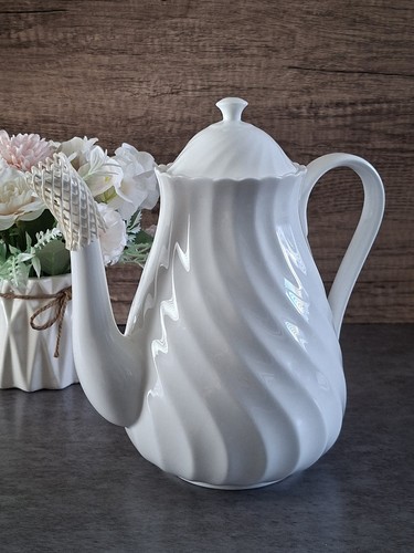 Wedgwood candlelight swirl - candlelight,