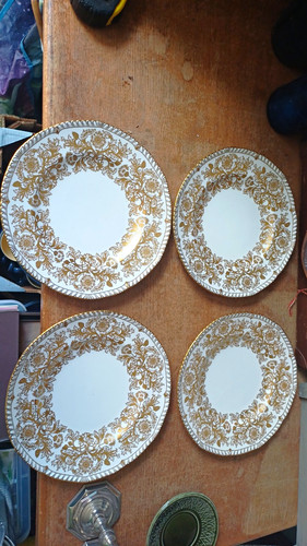 Royal crown derby bone china - royal,