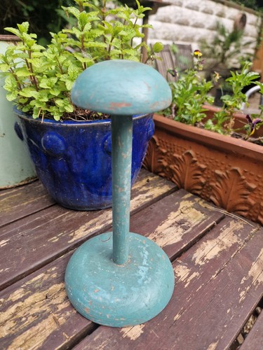 Vintage chippy painted wooden - chippy,