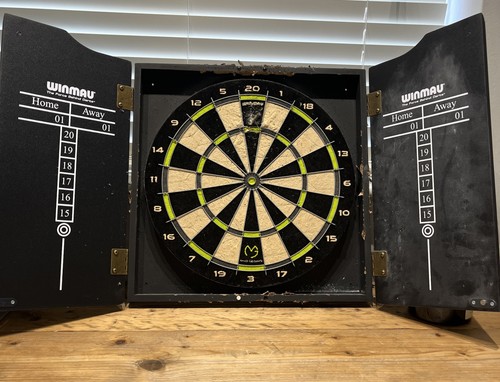Winmau dartboard set michael - set,