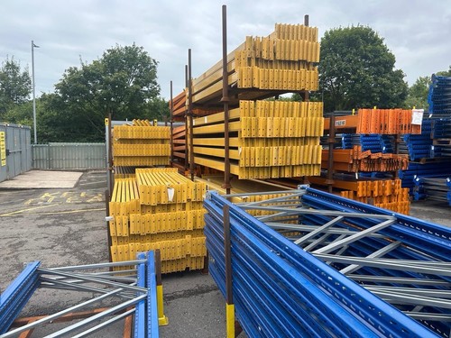Pallet racking - ,