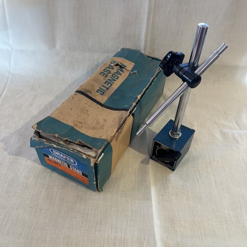 Magnetic base holding stand - ,