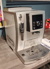 WHITE DeLonghi Magnifica S -