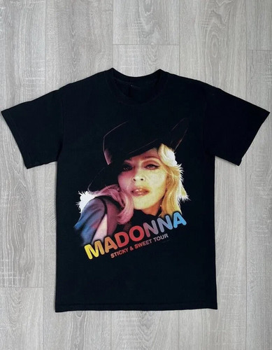 Madonna sticky sweet tour - &,