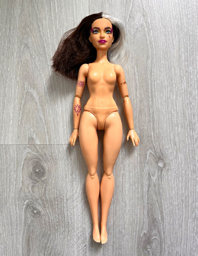 Mattel disney zombie - mattel, 2