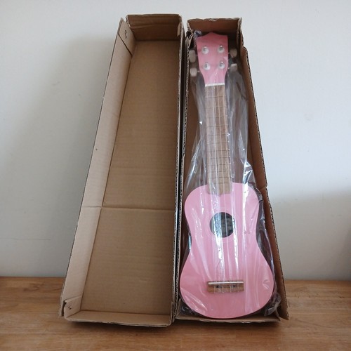 Gear4music ukulele pink - in,