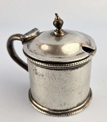 Silver plated mustard pot with - mustard,