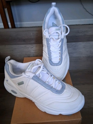 Looks nib women reebok - nib,