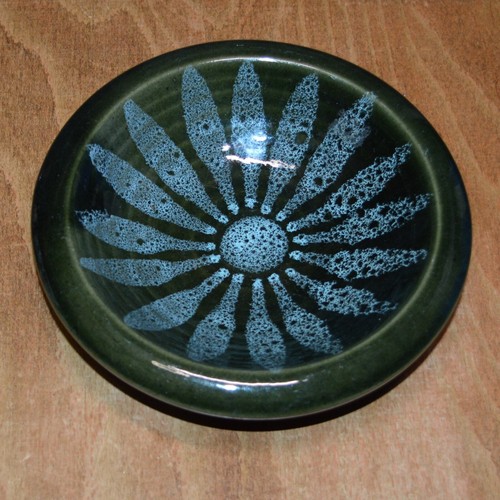 Lotus pottery bowl - lotus, green