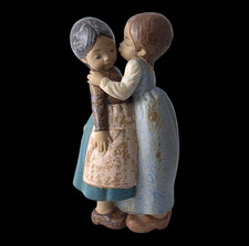 Lladro "Little Kiss" Porcelain
