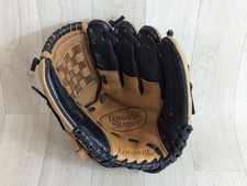 LOUISVILLE SLUGGER GENESIS
