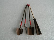 (G18) 1/12th scale DOLLS HOUSE