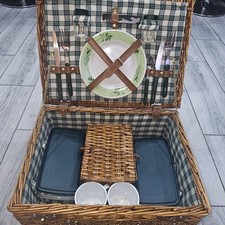 Vintage Wicker Picnic Basket