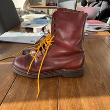 Dr Martens Airwair 10 Hole