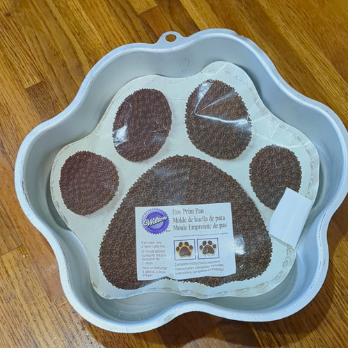 Wilton paw print aluminium - wilton,