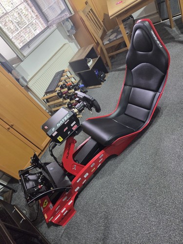Playsit ferrari fanatec podium - ferrari+fanatec,