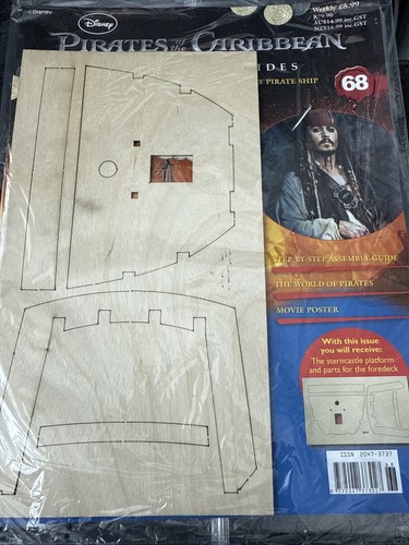Hachette build the pirates - the, of