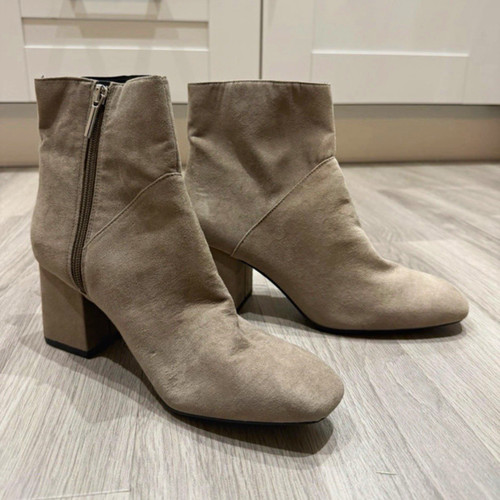 Zara women beige suede - women’s,