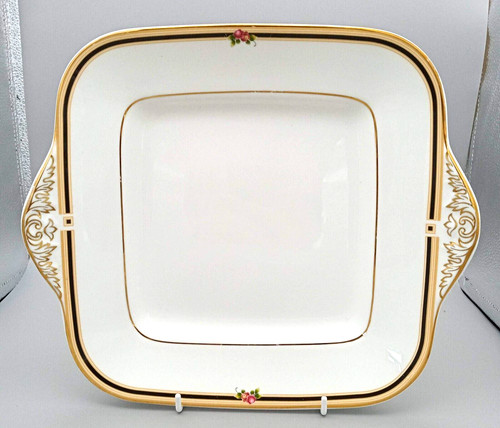 Wedgwood clio cake - wedgwood, 11"