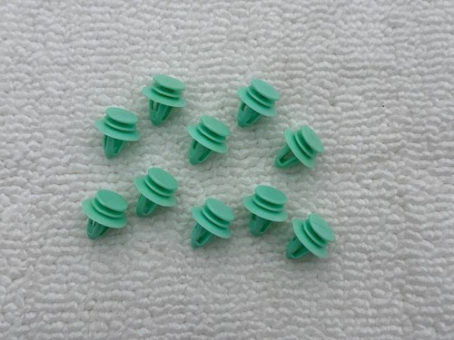 Fit bmw 10x trim clips - trim, clips-green