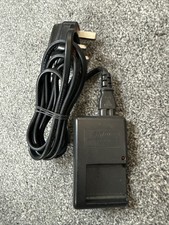 Sanyo Battery Charger VAR-L80 & Power Supply, 100-240V & 0.2A