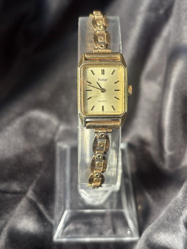 Vintage ladies pulsar seiko - ladies, by