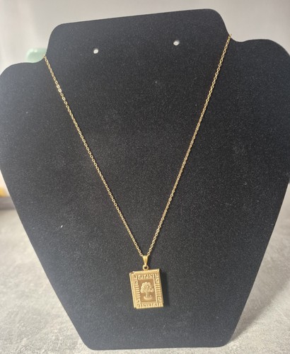 Gold colour metal locket - gold,