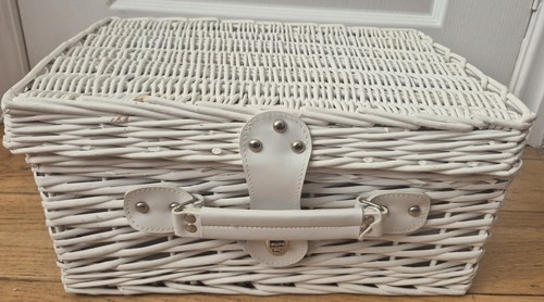 White wicker picnic basket for - white,