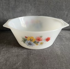 💜 SALE Vintage Arcopal Milk