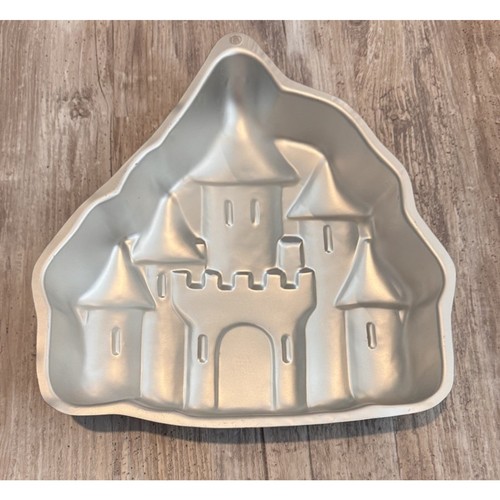 Vintage wilton fairytale - wilton,