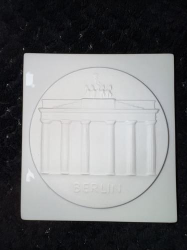 Brandenburg porcelain gate - porcelain,