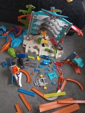 Hot Wheels City Mega Garage