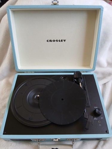 Reduced crosley turntable - reduced,