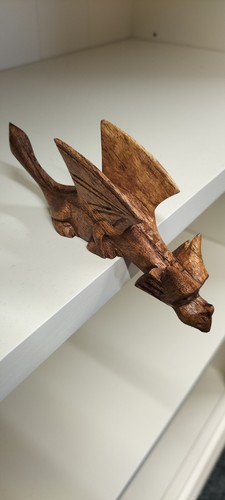 Natural wooden shelf dragon - natural,