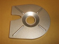 NOS ANTIQUE VINTAGE STEEL BICYCLE SPROCKET CHAIN GUARD (dim. 13.5x13.5x1.7cm)