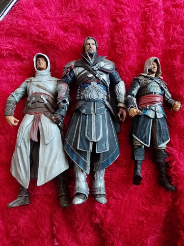 Assassin creed figures - creed,