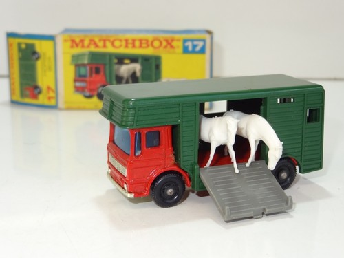 Matchbox horse box with - matchbox, 17