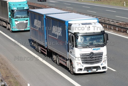 Truck photo mercedes benz - truck,
