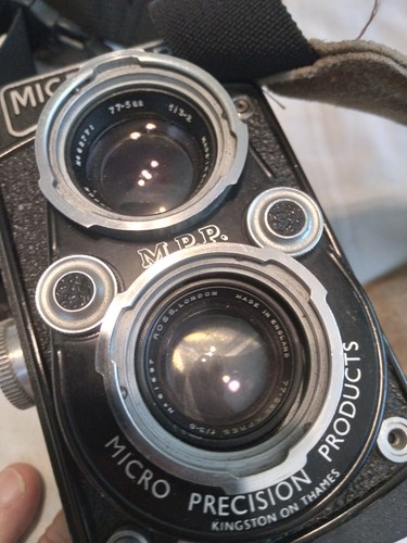 Microcord twin lens reflex