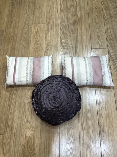 Virgin vie bundle cushions - 3,
